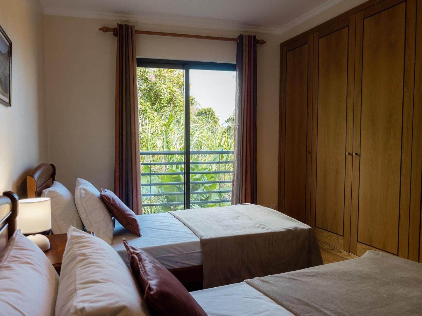 Апартаменты Guestready - Lido View Near The Beach Фуншал Экстерьер фото