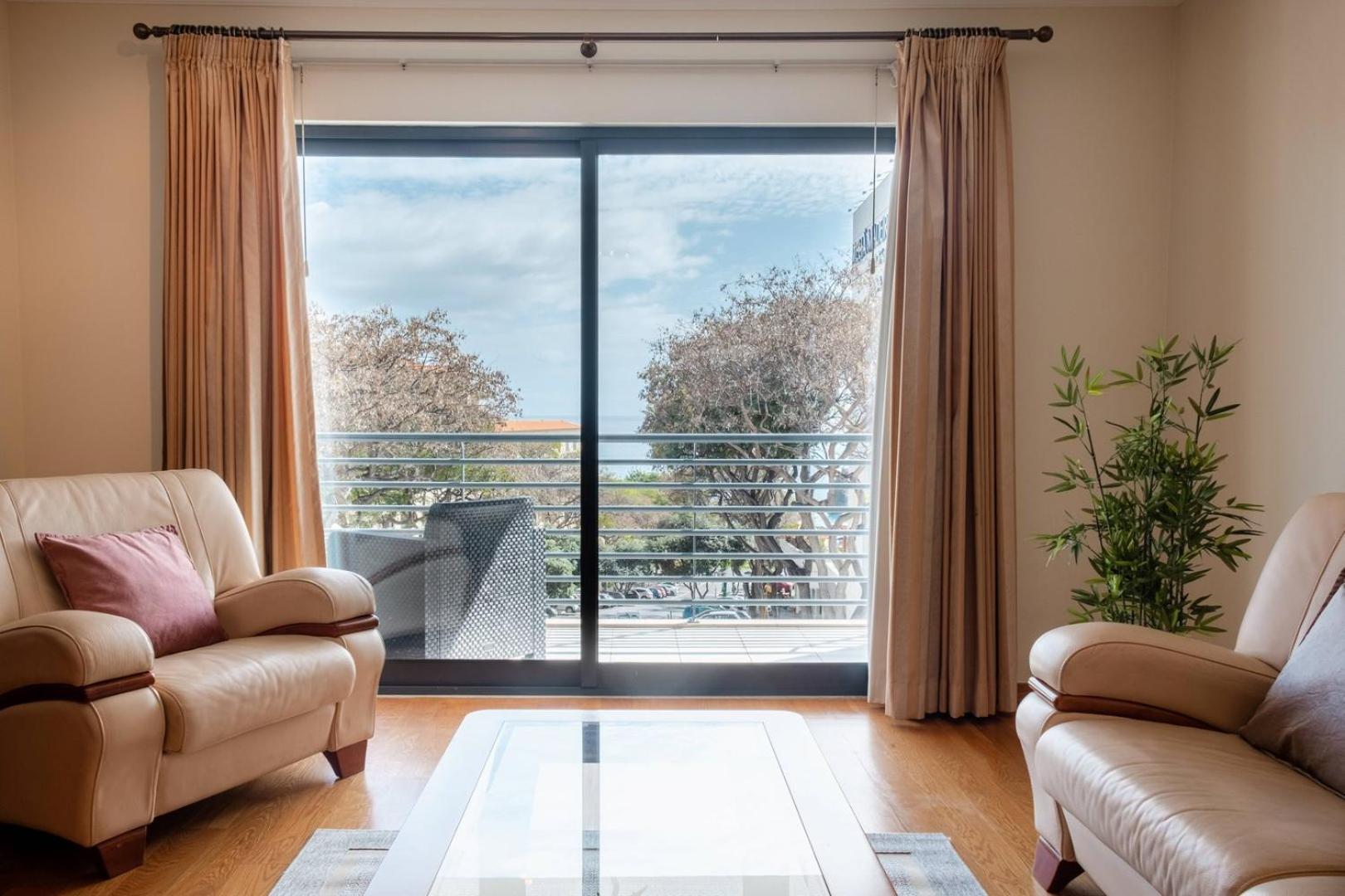 Апартаменты Guestready - Lido View Near The Beach Фуншал Экстерьер фото